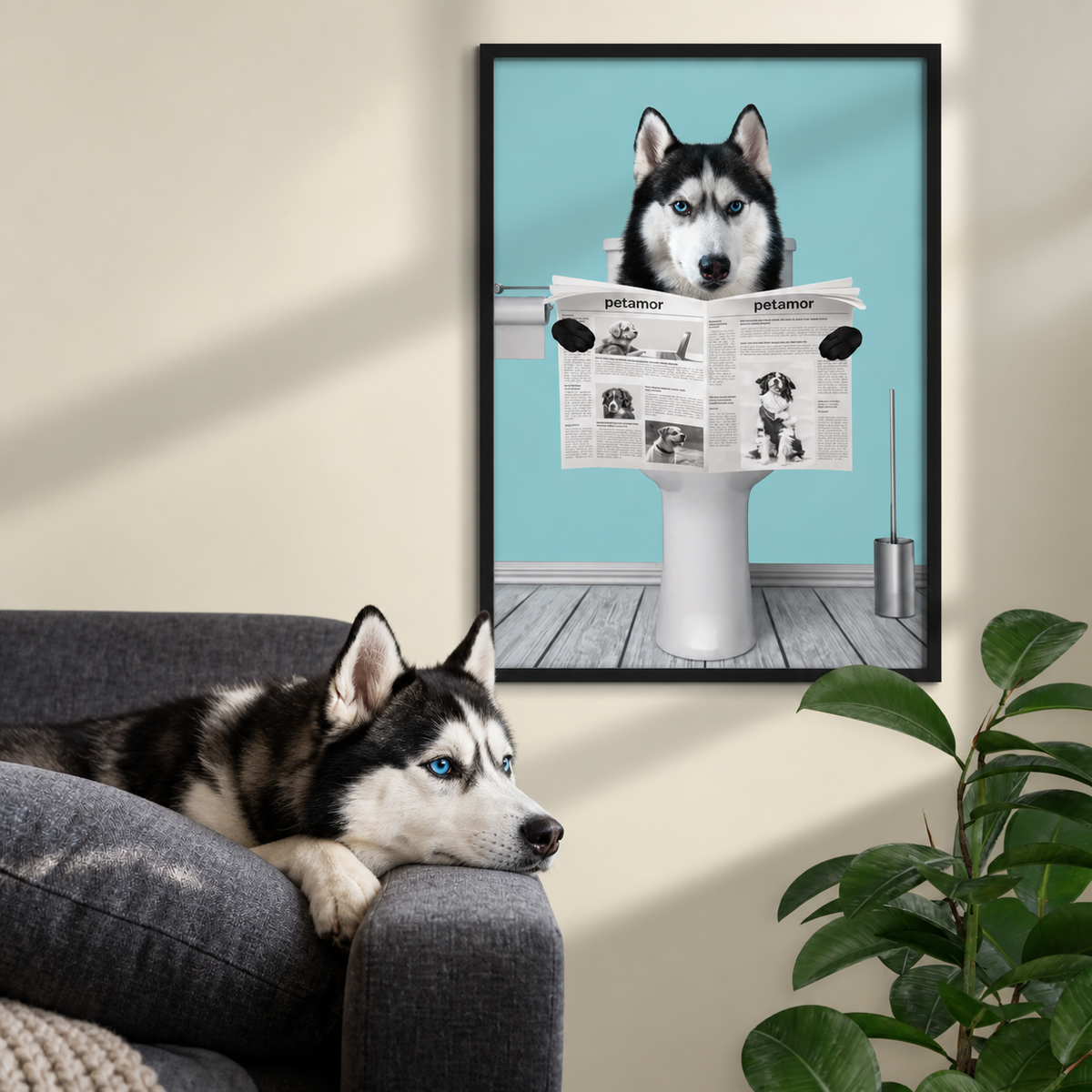 Poster d'un husky assis sur les toilettes en train de lire le journal, sans cadre, fond bleu.