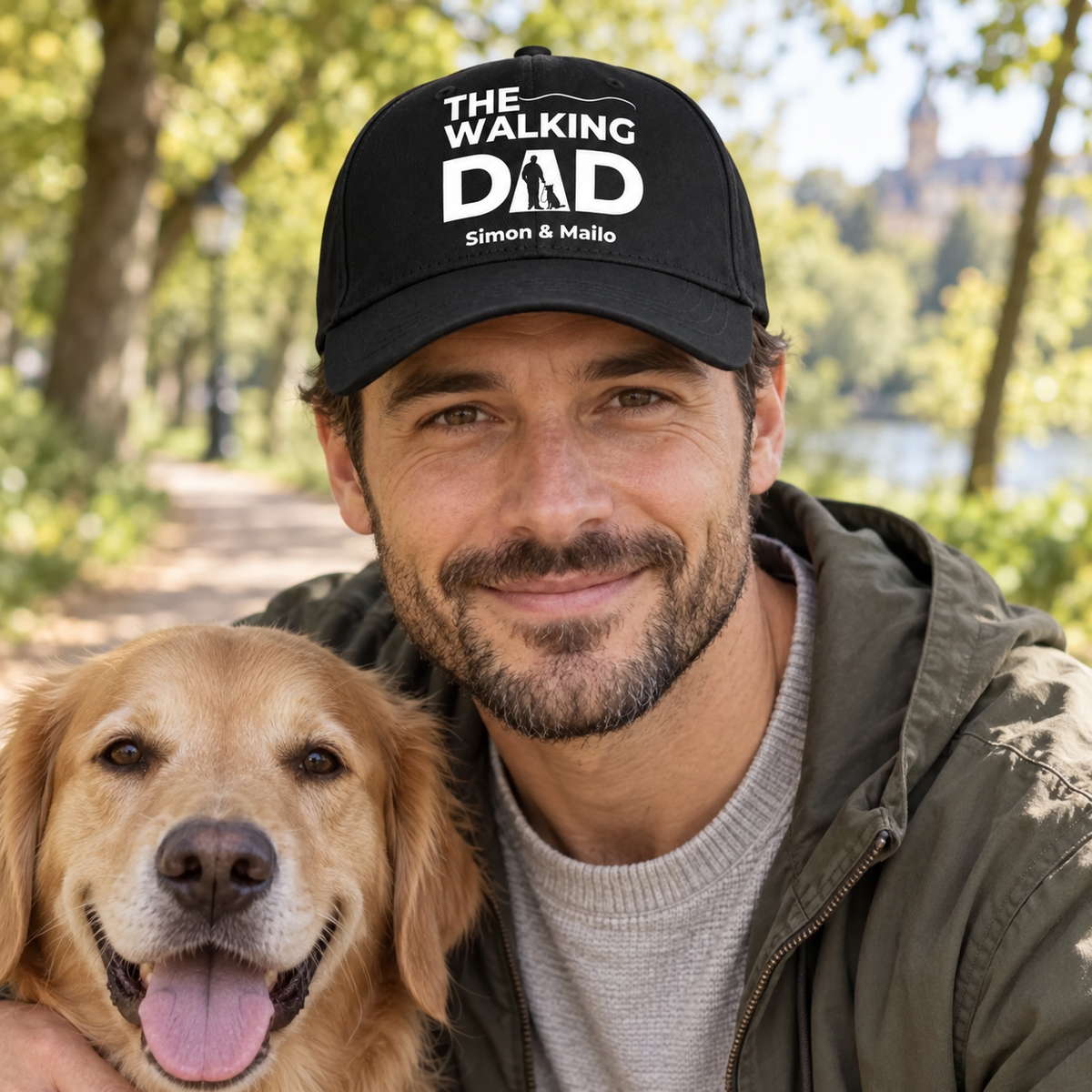 Casquette noire avec imprimé “THE WALKING DAD” et prénoms personnalisés, avec un homme et un chien.