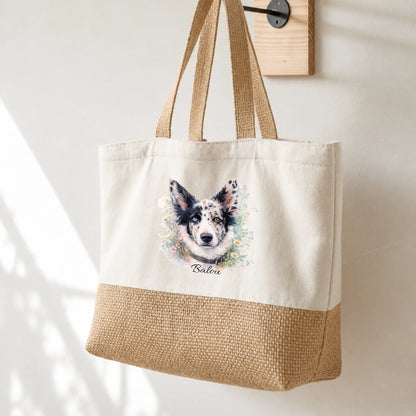 Sac cabas beige avec impression aquarelle d'un chien et le nom “Balou”. Partie inférieure en jute.