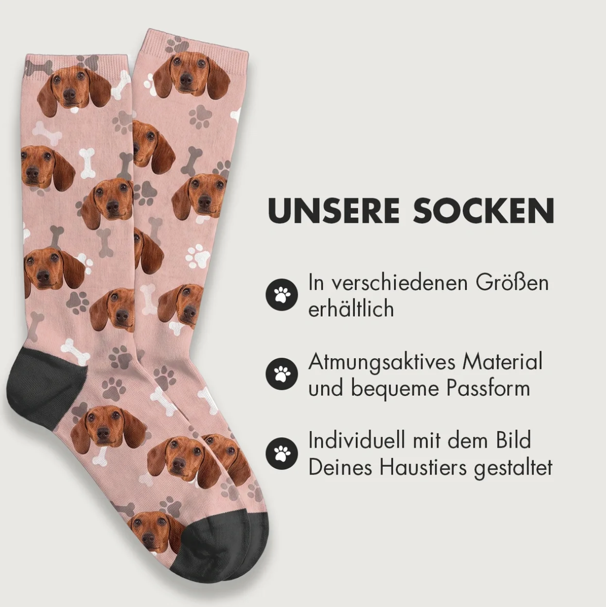 Chaussettes personnalisées à motifs de chiens sur fond rose et bord noir. Matière respirante.